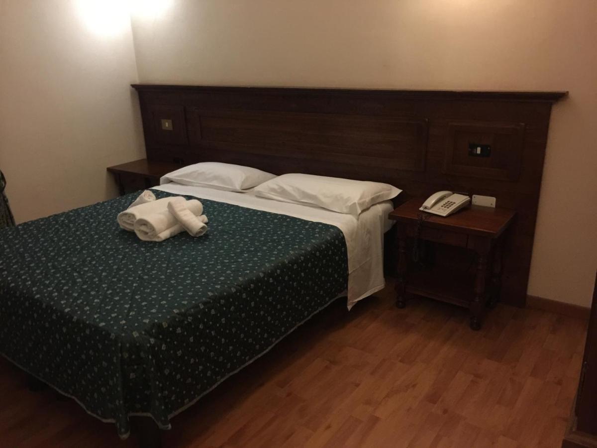 Hotel Le Due Fontane ฟลอเรนซ์ ภายนอก รูปภาพ