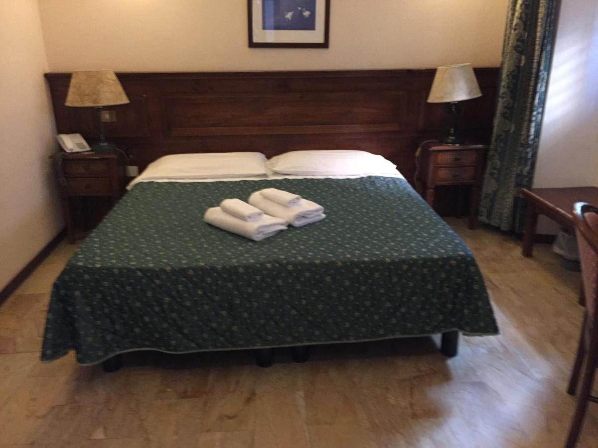 Hotel Le Due Fontane ฟลอเรนซ์ ภายนอก รูปภาพ