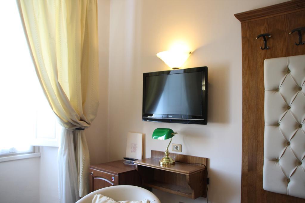 Hotel Le Due Fontane ฟลอเรนซ์ ภายนอก รูปภาพ