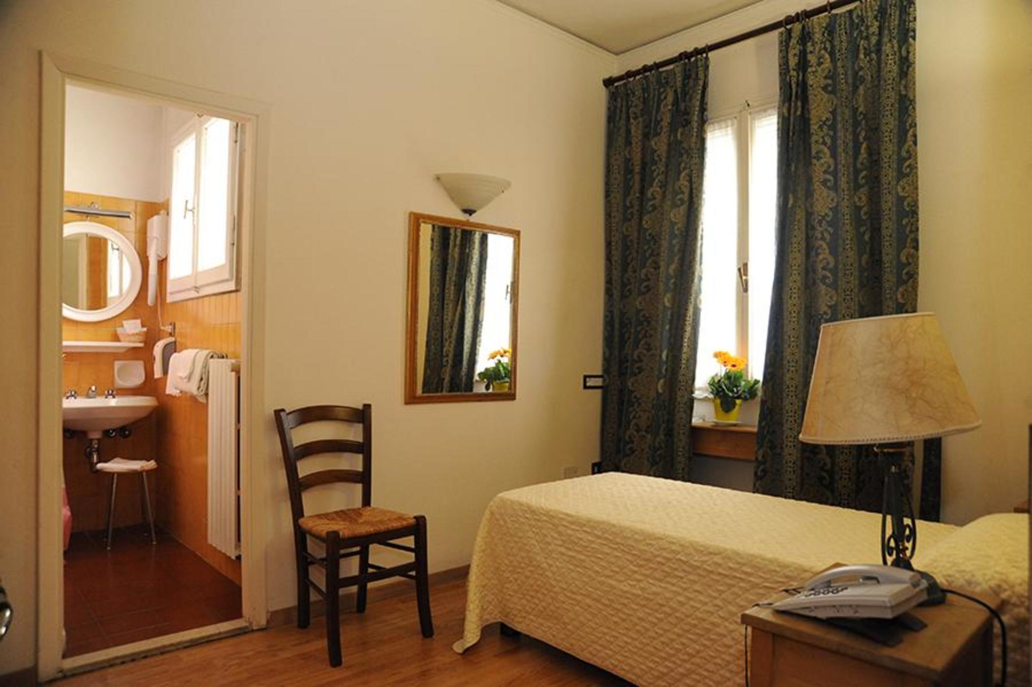 Hotel Le Due Fontane ฟลอเรนซ์ ภายนอก รูปภาพ