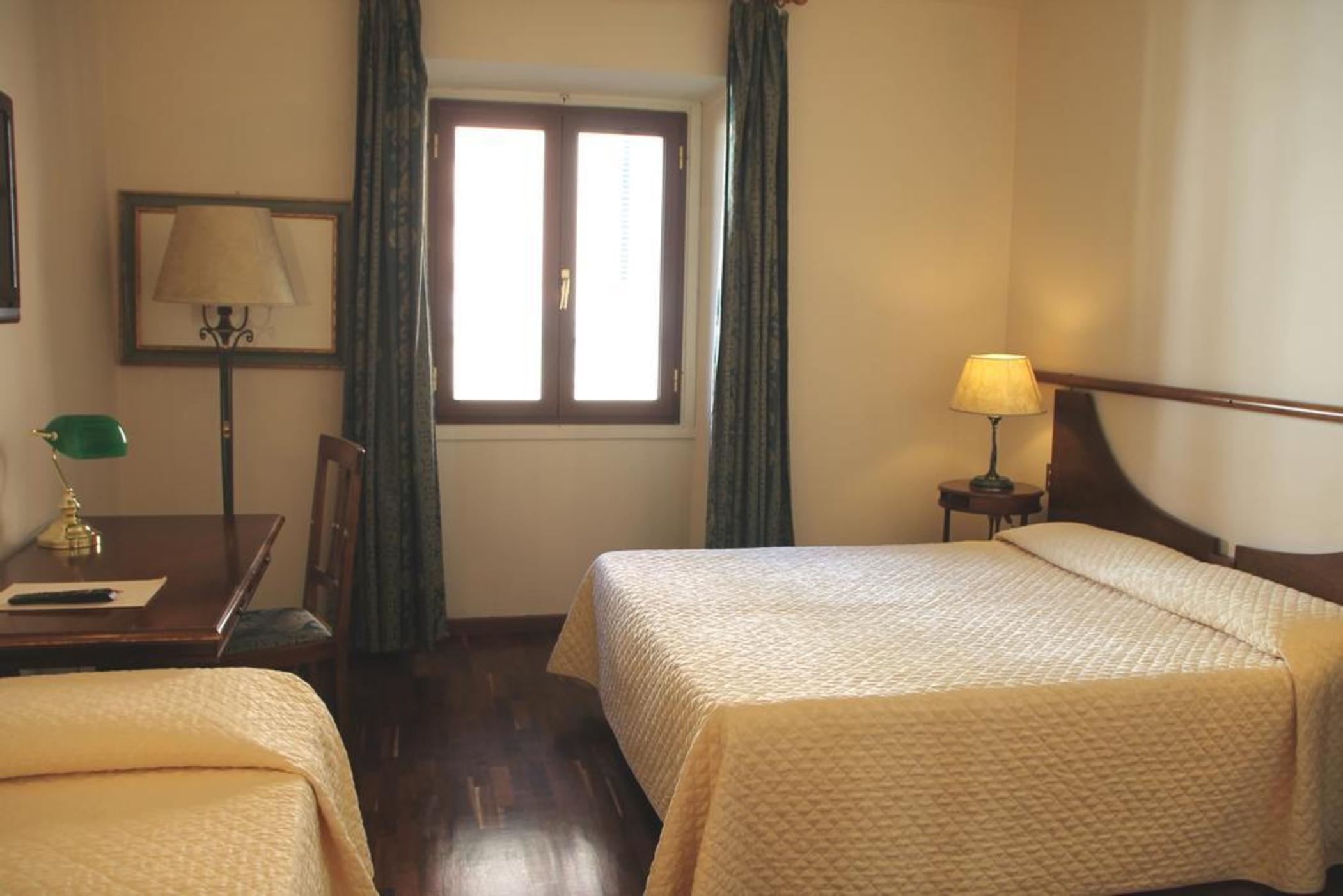 Hotel Le Due Fontane ฟลอเรนซ์ ภายนอก รูปภาพ