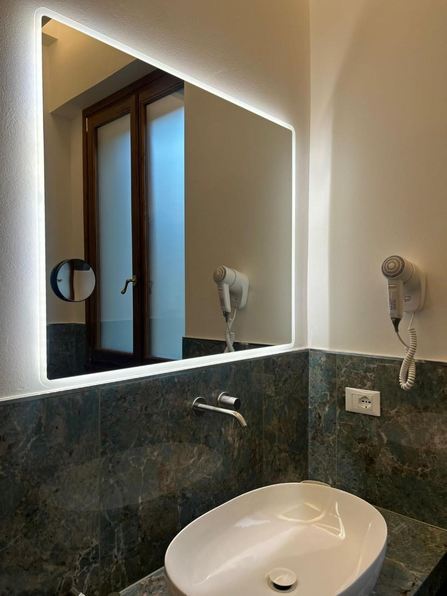 Hotel Le Due Fontane ฟลอเรนซ์ ภายนอก รูปภาพ
