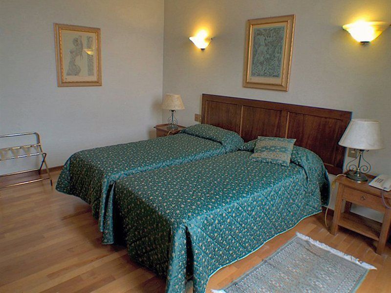 Hotel Le Due Fontane ฟลอเรนซ์ ภายนอก รูปภาพ